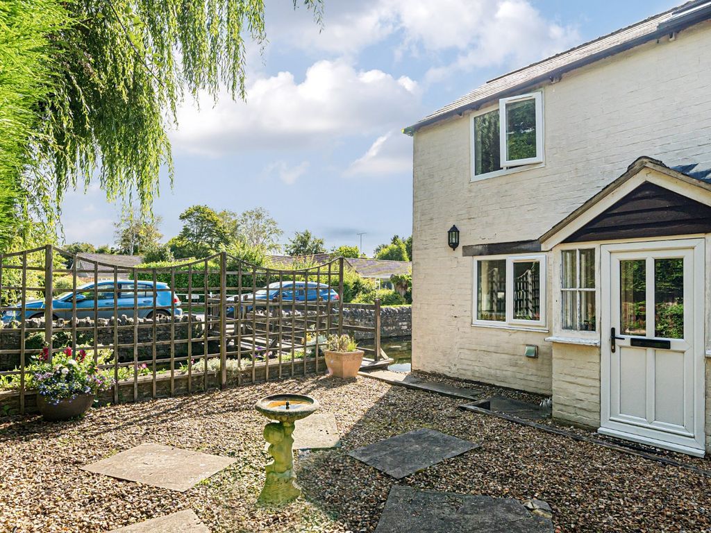 2 bed detached house for sale in High Road, Ashton Keynes, Wiltshire