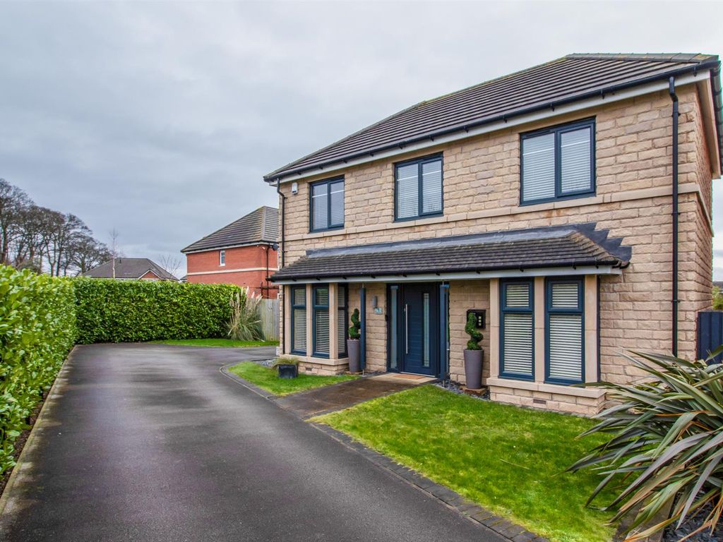 4 bed property for sale in Cotham Drive, Wakefield WF2, £425,000 Zoopla