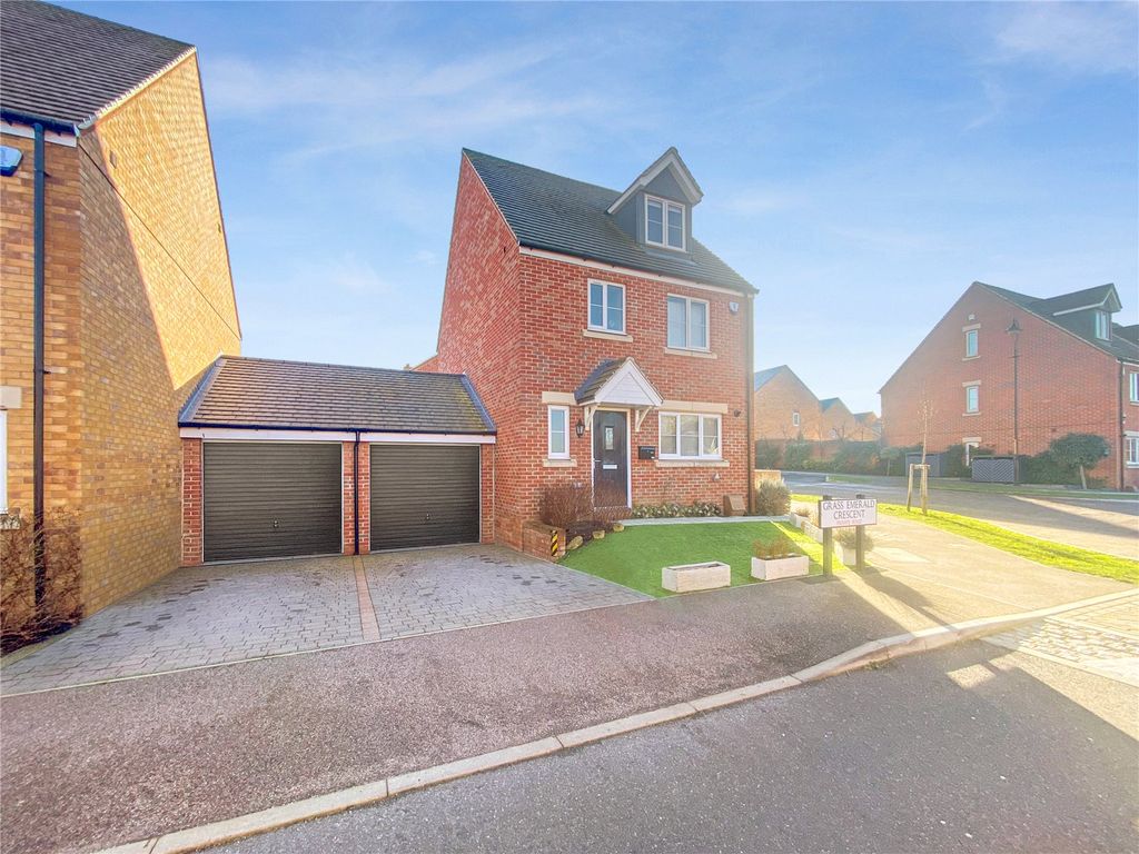 4 bed detached house for sale in Grass Emerald Crescent, Iwade