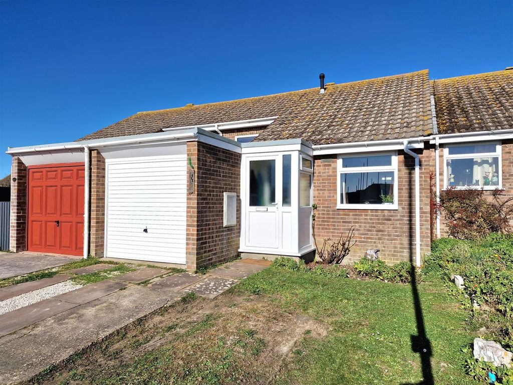 2 bed bungalow for sale in Close, Portland DT5 Zoopla