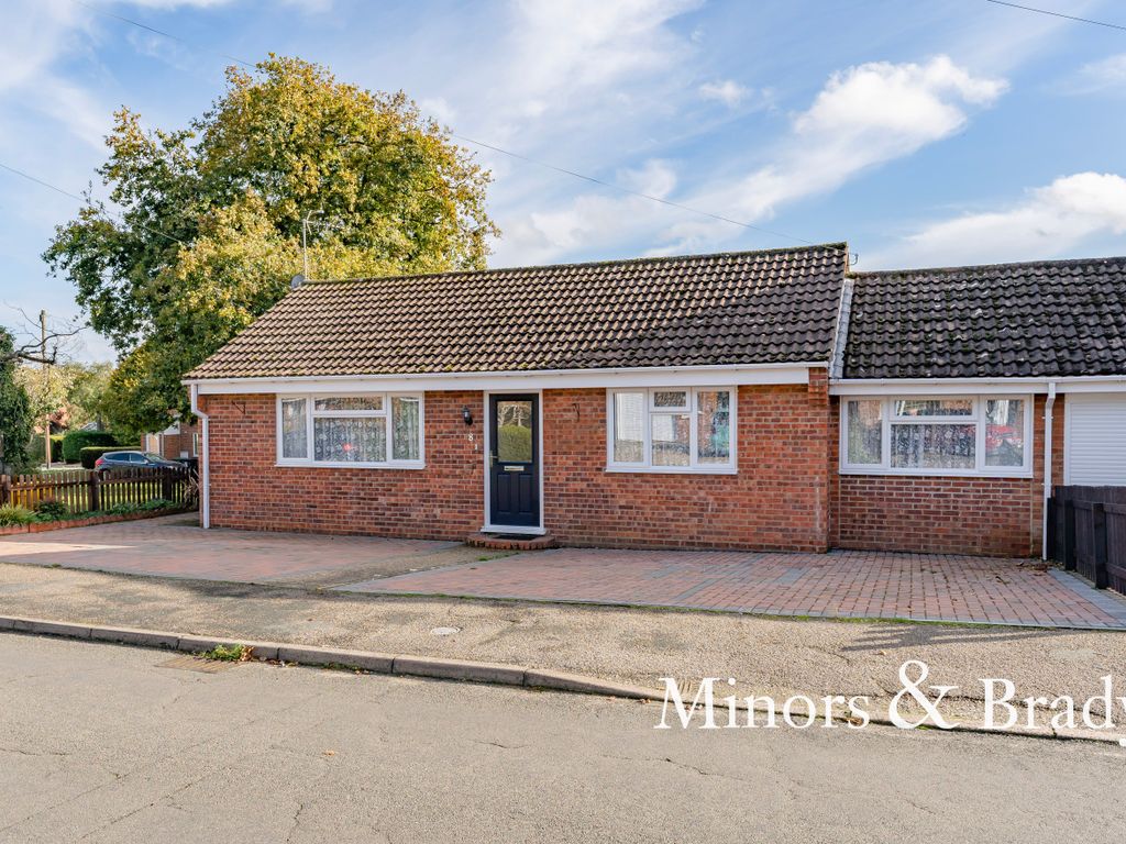 3 bed semidetached bungalow for sale in Beech Road, Beetley, Dereham