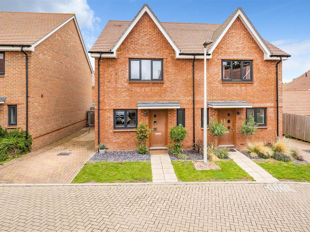 2 bed semidetached house for sale in Milliner Grove, Arborfield Green