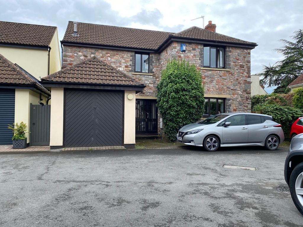 3 bed detached house to rent in Cambridge Court, Wrington BS40, £1,550