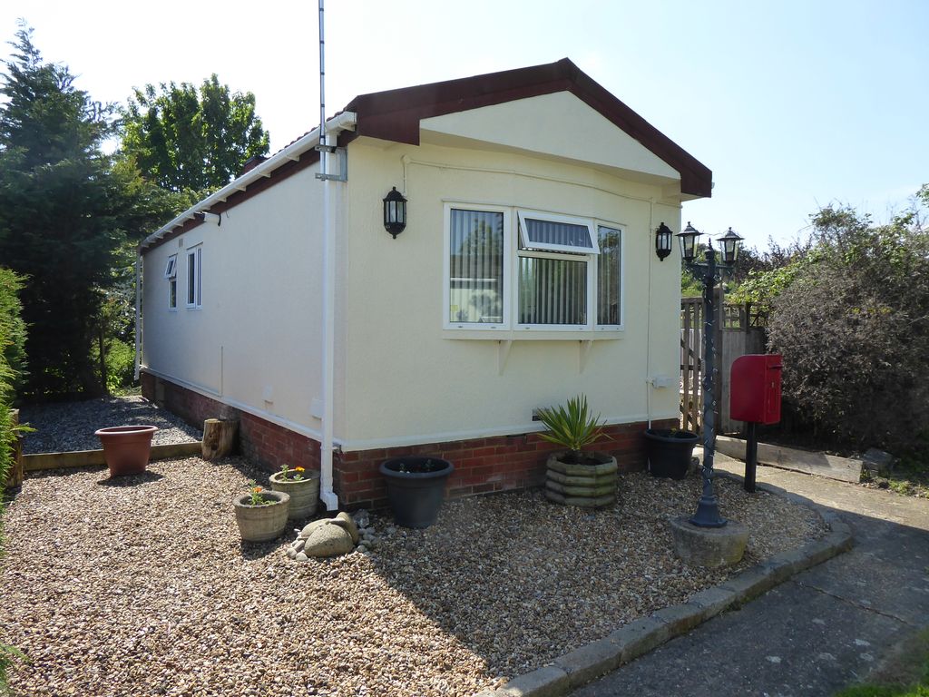 1 bed mobile/park home for sale in Kings Arms Farm Park, Watling Street
