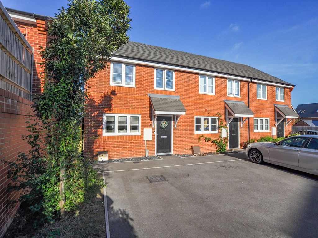3 bed end terrace house for sale in Sorrel Lane, Wimborne Minster