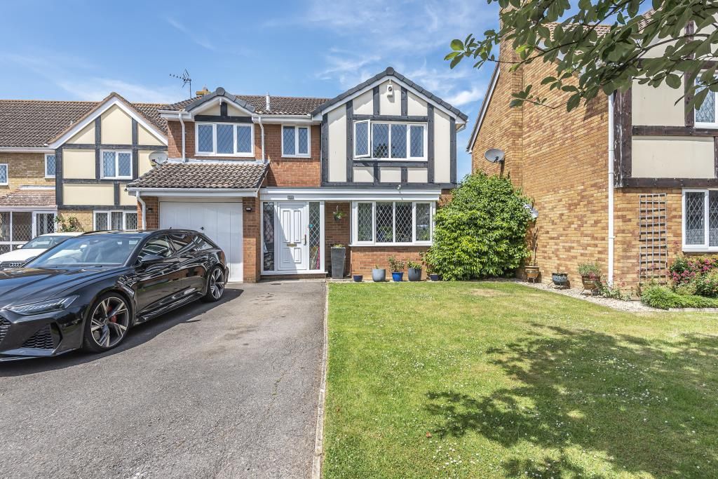 4 bed detached house to rent in Merlin Way, Bicester OX26 Zoopla