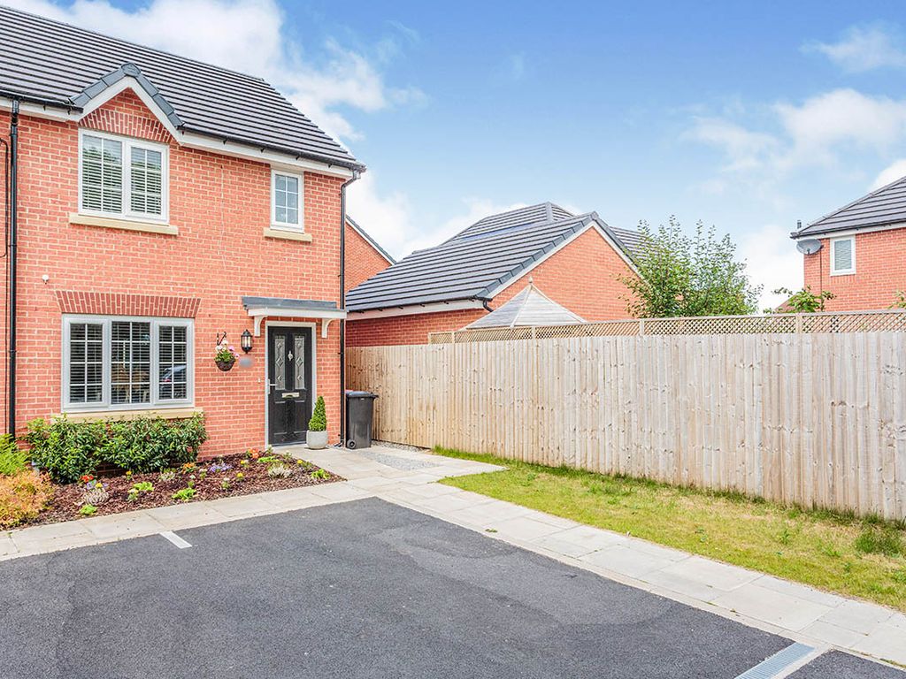 2 bed end terrace house for sale in Moss Nook Drive, Grimsargh, Preston