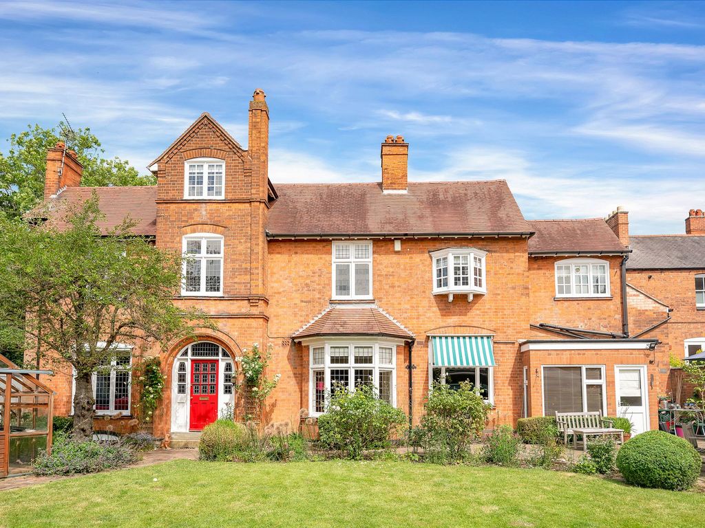 4 bed detached house for sale in Knighton Road, Leicester LE2, £775,000