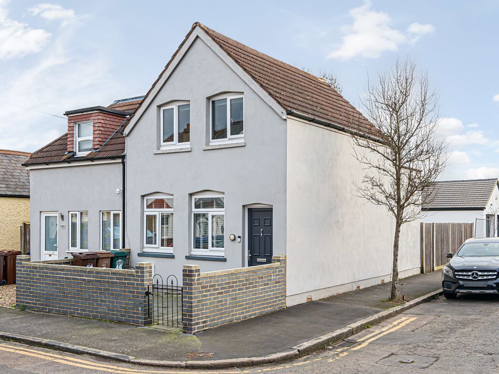 2 bed semidetached house for sale in Wood Street, Mitcham CR4, £