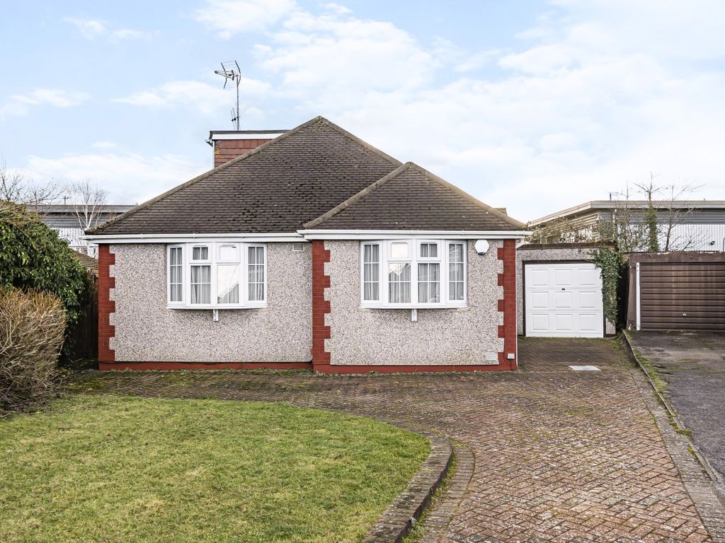 4 bed bungalow for sale in Vernon Close, Orpington BR5 Zoopla
