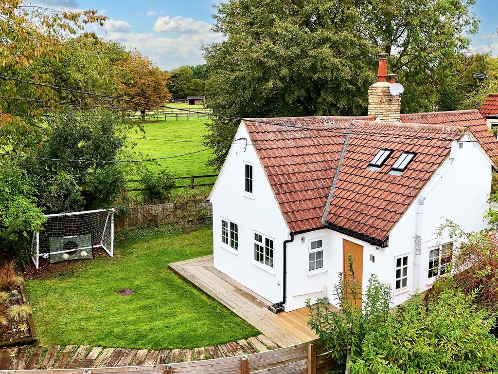 3 bed detached house for sale in Dullingham Ley, Dullingham CB8, £