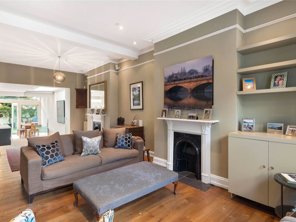 Kersley Street London SW11  