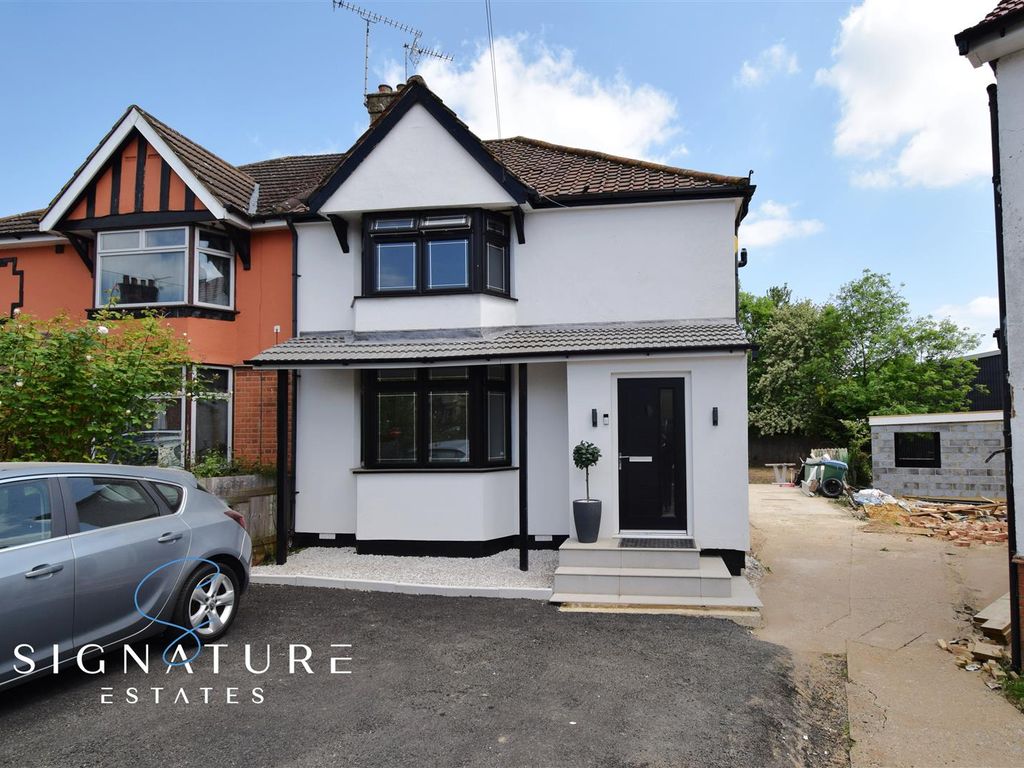 3 bed semidetached house for sale in Bushey Mill Crescent, Watford