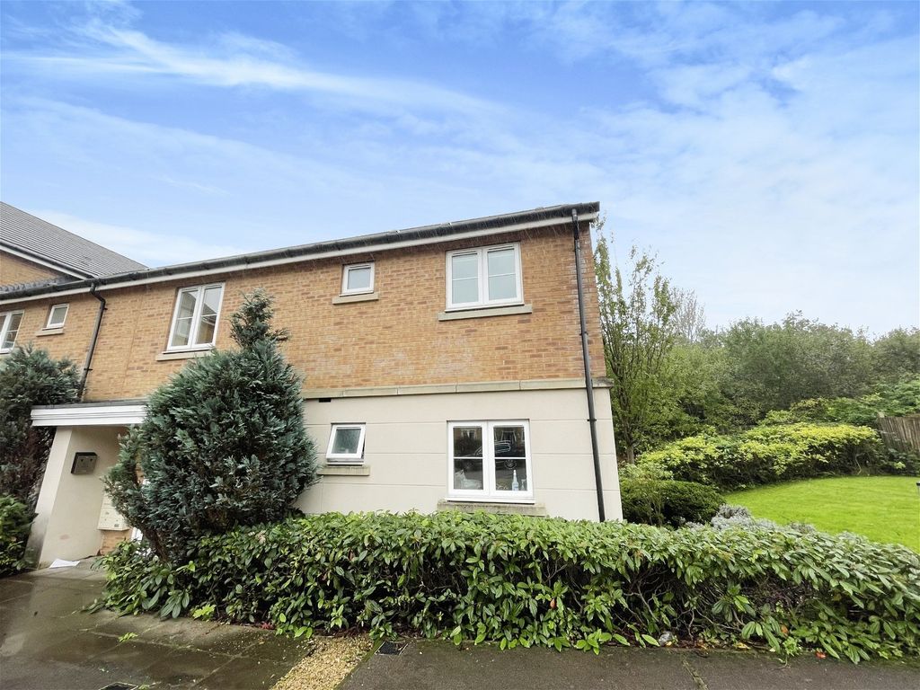 1 bed flat for sale in Drum Tower View, Caerphilly CF83, £120,000 Zoopla