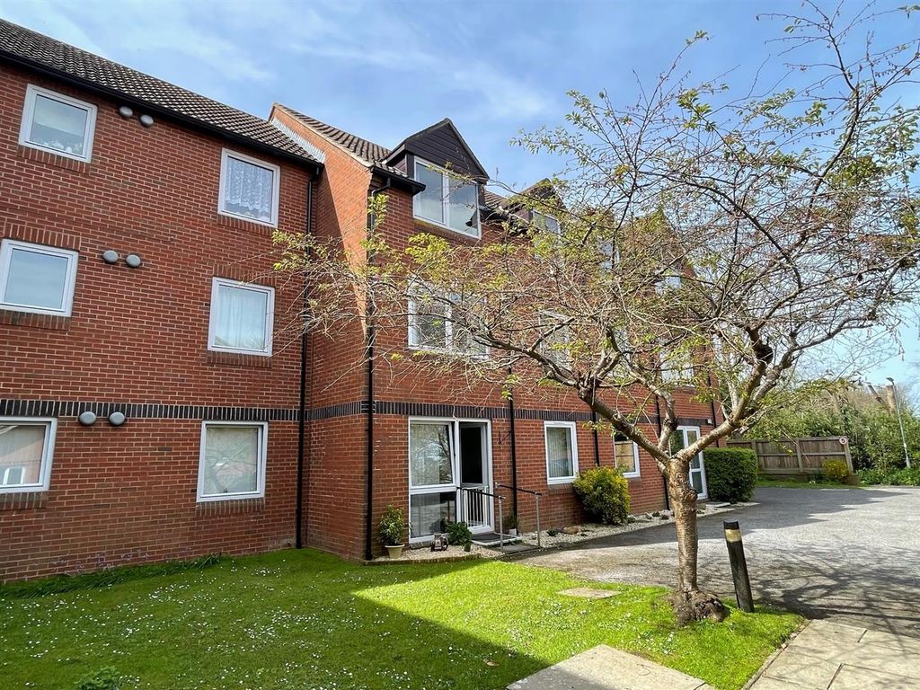 1 bed property for sale in Rectory Road, BurnhamOnSea TA8, £58,500