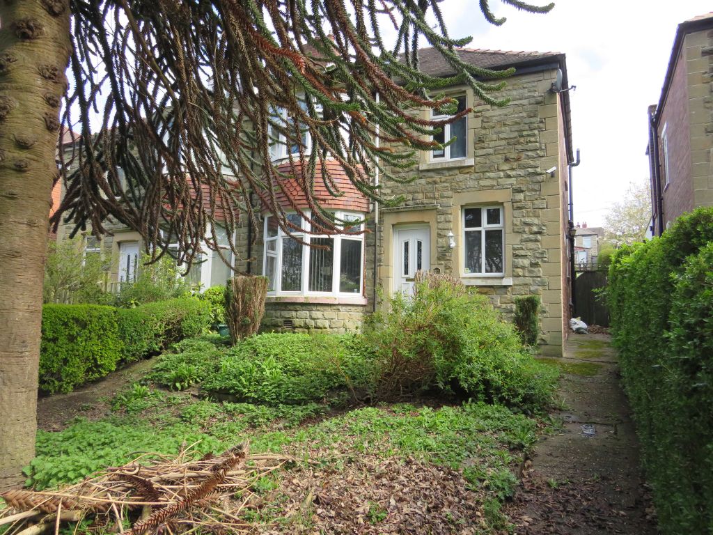 3 bed semidetached house for sale in Norfolk Park Avenue, Sheffield S2