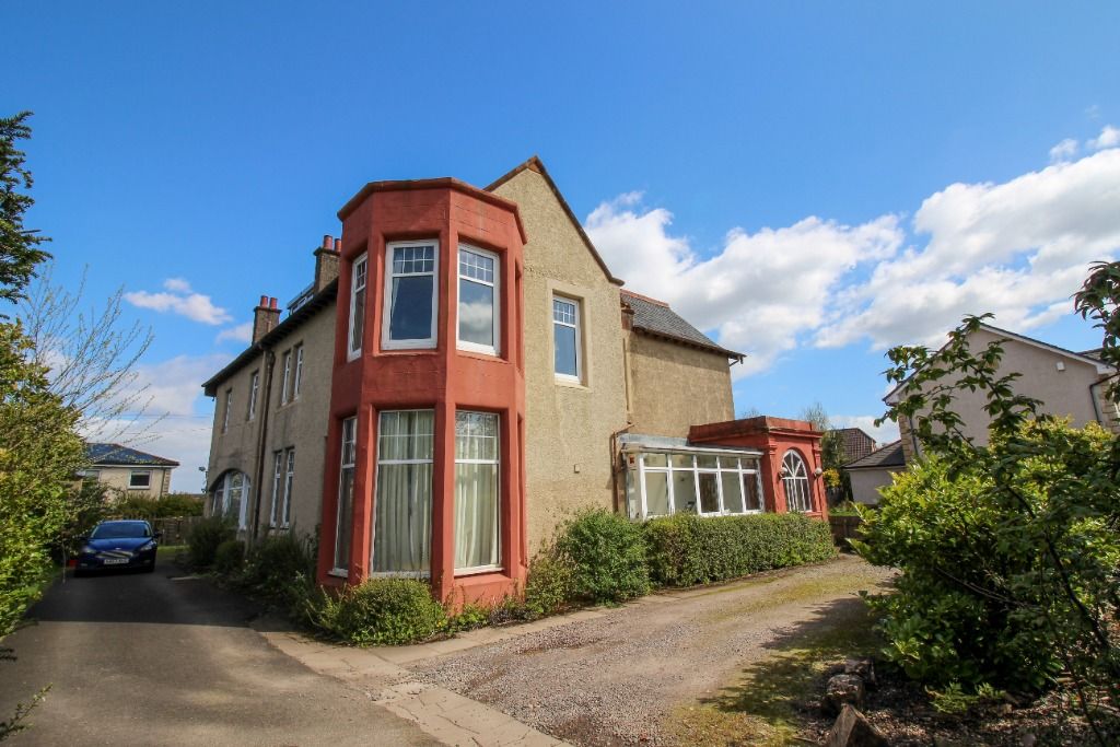 3 bed flat to rent in Redding Road, Brightons FK2, £1,250 pcm Zoopla