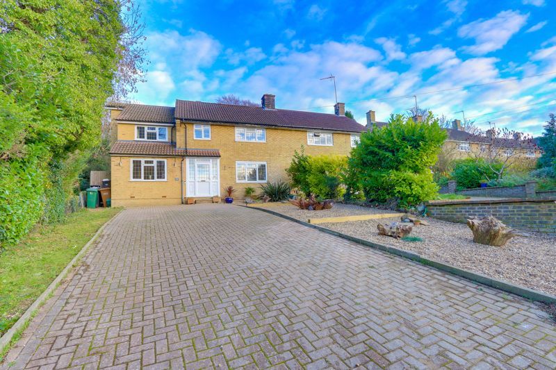 5 bed semidetached house for sale in Hillside, Banstead SM7 Zoopla