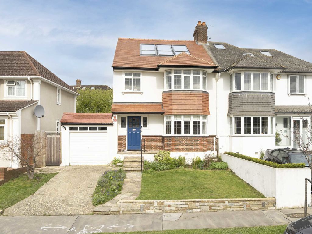 5 bed semidetached house for sale in Crescent Way, London SW16, £