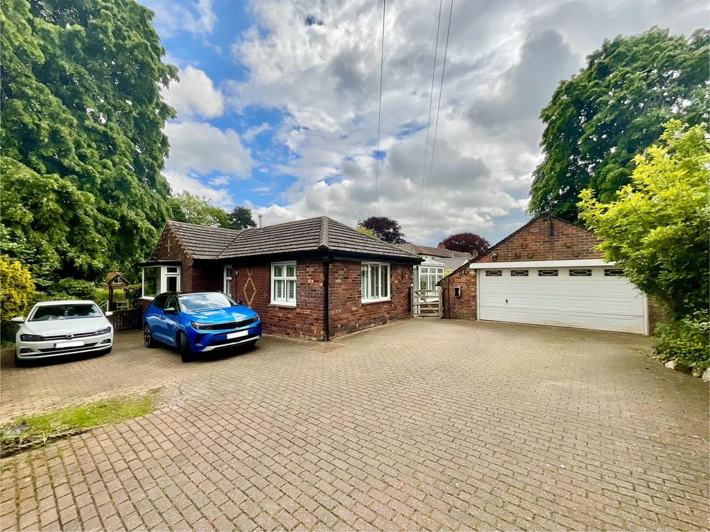 5 bed detached bungalow for sale in Tittensor Road, Barlaston ST12, £