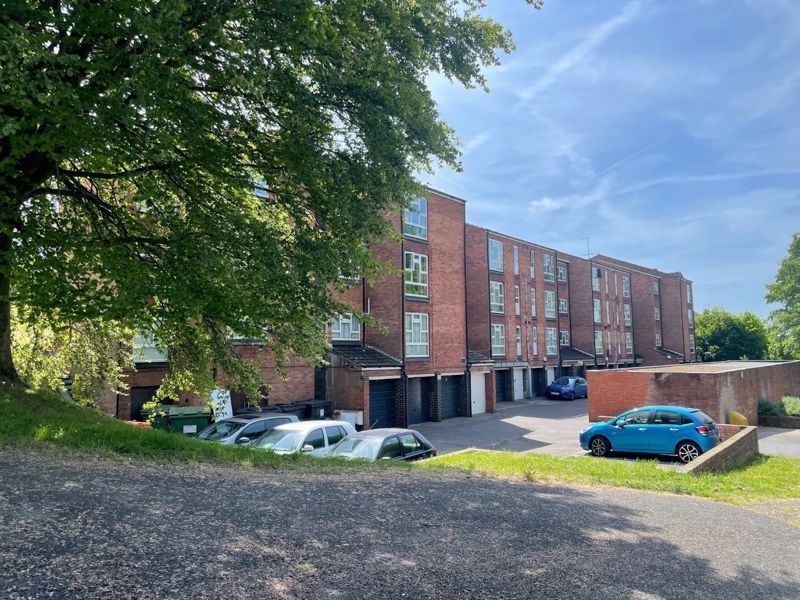 1 bed flat for sale in Linchfield, High HP13, £160,000 Zoopla