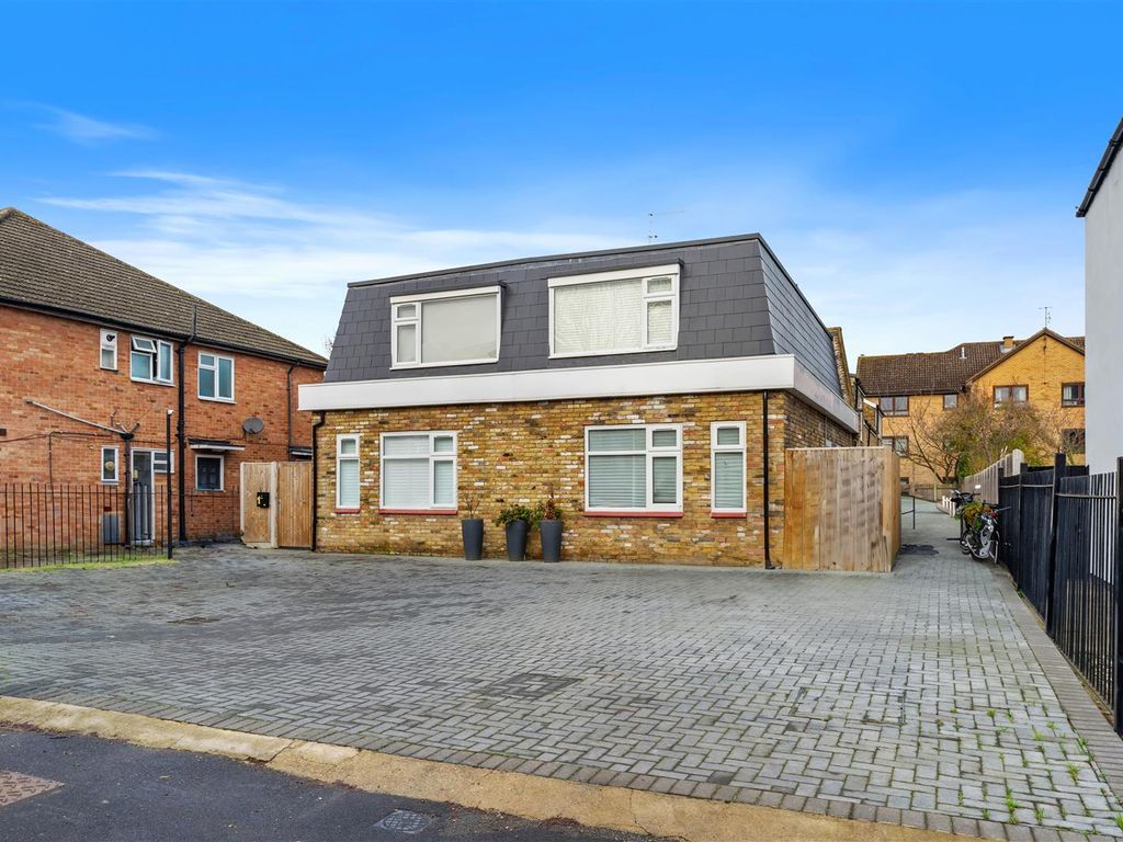 2 bed for sale in Lime Grove, New Malden KT3, £550,000 Zoopla