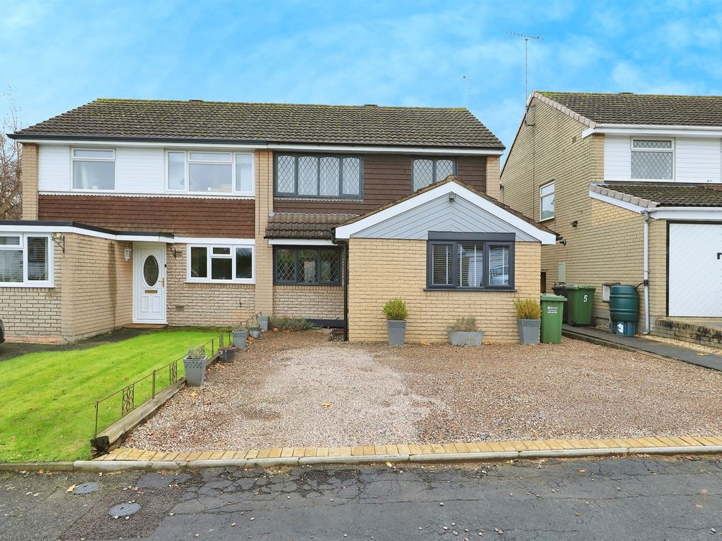 3 bed semidetached house for sale in Cotswold Avenue, StourportOn