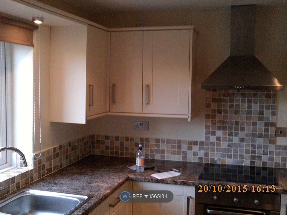 2 bed flat to rent in Hurricane Road, Bowerhill, Melksham SN12 Zoopla