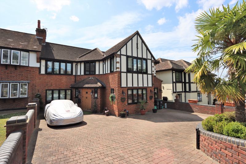 4 bed semidetached house for sale in Mount Pleasant Road, Chigwell IG7