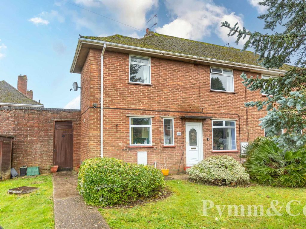3 bed end terrace house for sale in Hall Road, Norwich NR4, £230,000