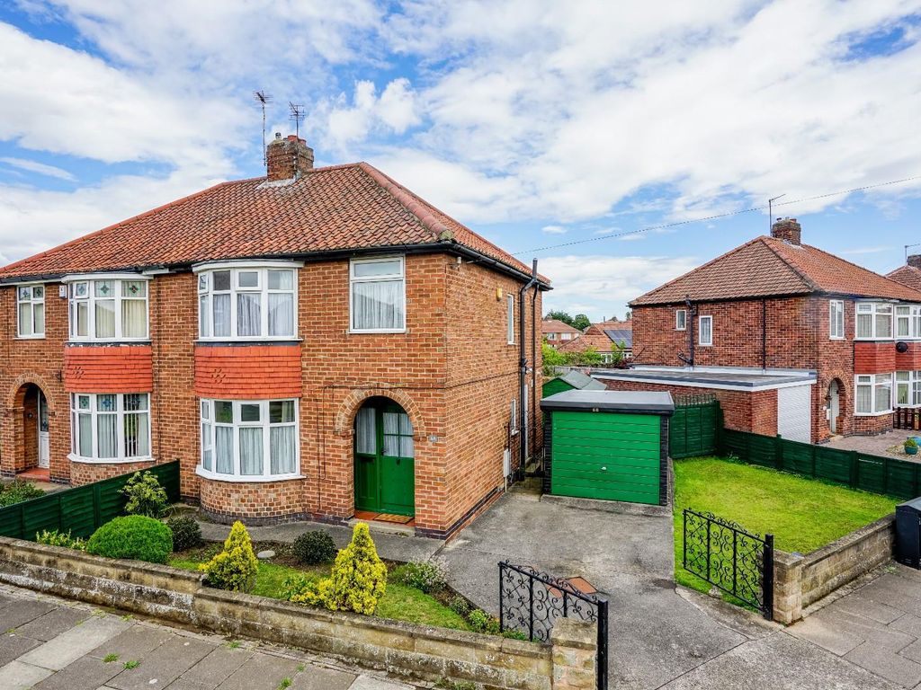 3 bed semidetached house for sale in Almsford Road, York YO26