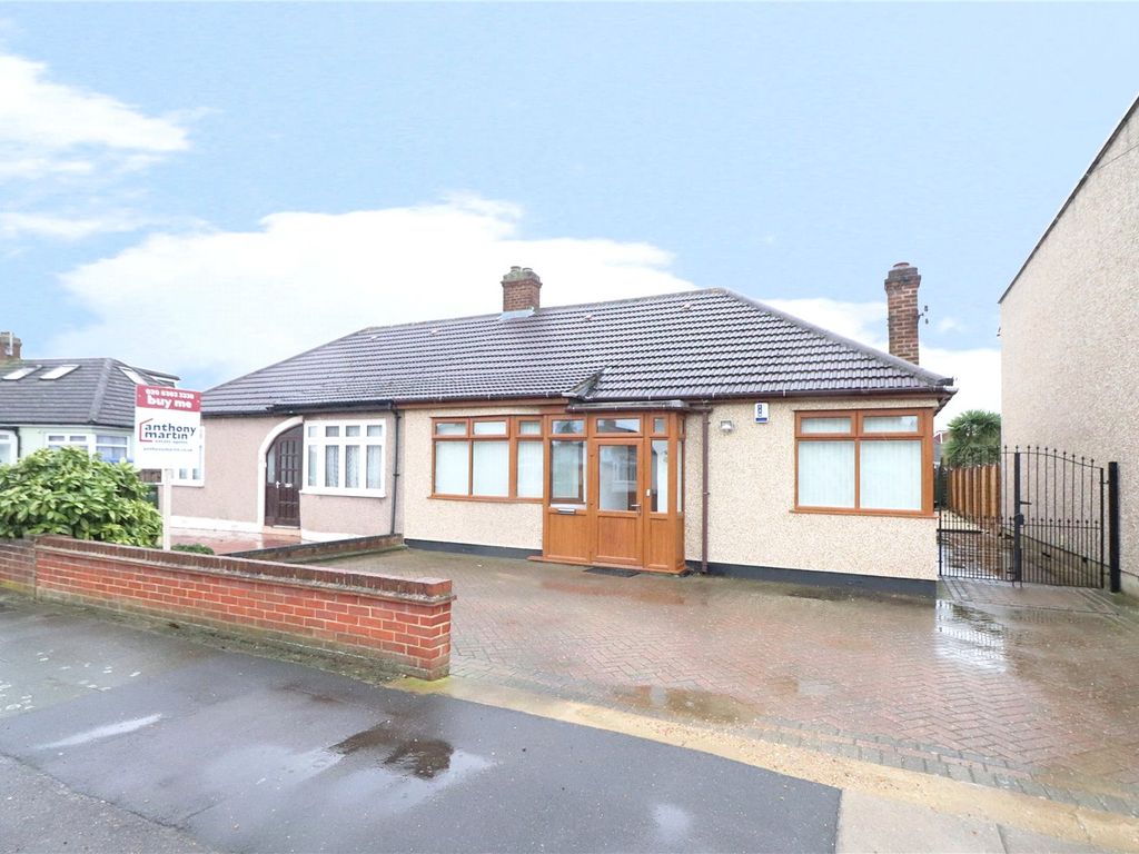 2 bed bungalow for sale in Dunwich Road, Bexleyheath, Kent DA7 Zoopla