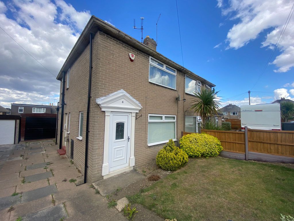 Kingswear View, Leeds LS15  