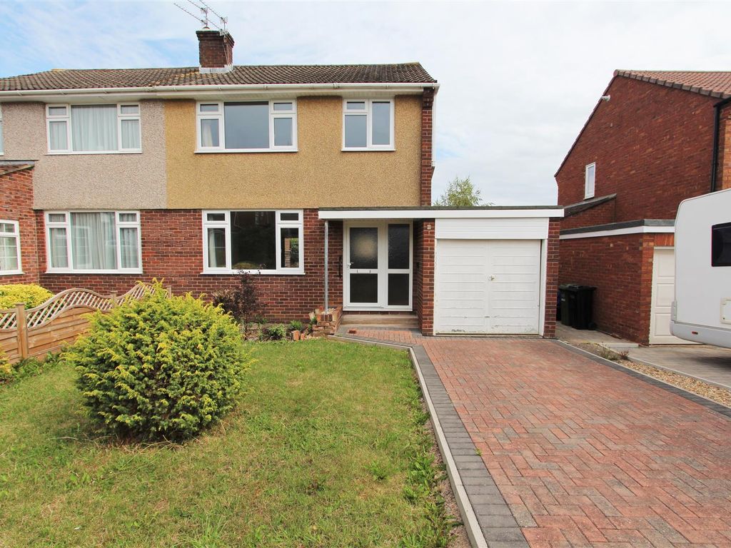 3 bed semidetached house for sale in Windrush Road, Keynsham, Bristol