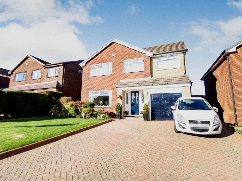4 bed detached house for sale in Kilmaine Drive, Ladybridge BL3 Zoopla