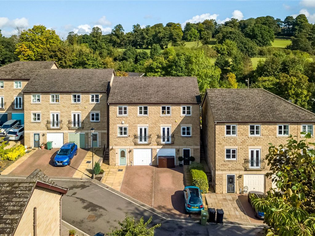 4 bed detached house for sale in Lower Royd, Honley, Holmfirth HD9, £