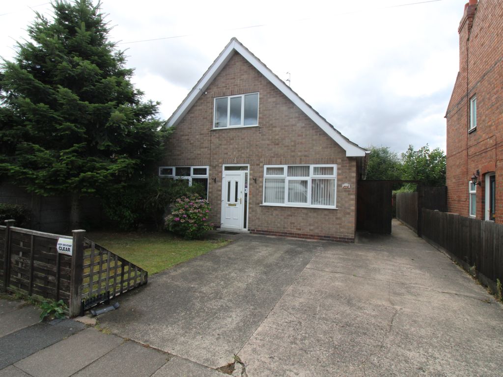 3 bed detached house for sale in Myrtle Avenue, Long Eaton, Nottingham