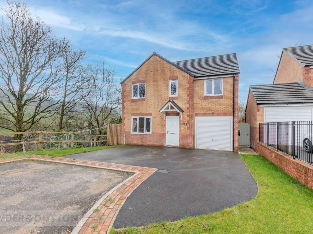 4 bed detached house for sale in River View, Halifax, West Yorkshire