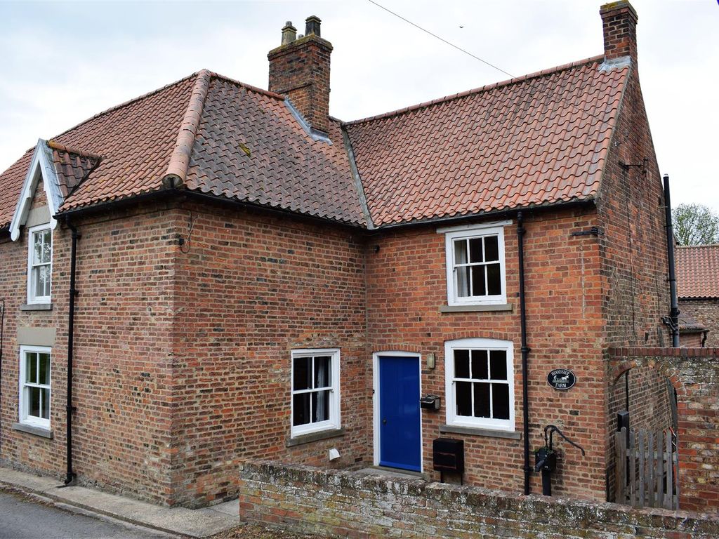 3 bed semidetached house for sale in North End, South Ferriby, Barton