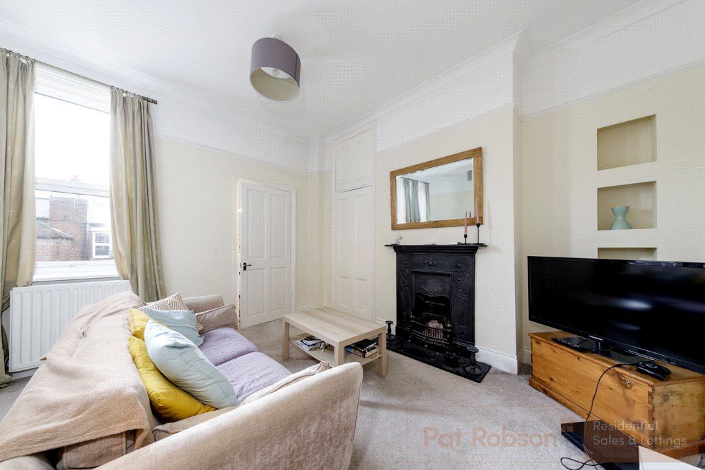 2 bed flat to rent in Broomfield Road, Gosforth, Newcastle Upon Tyne