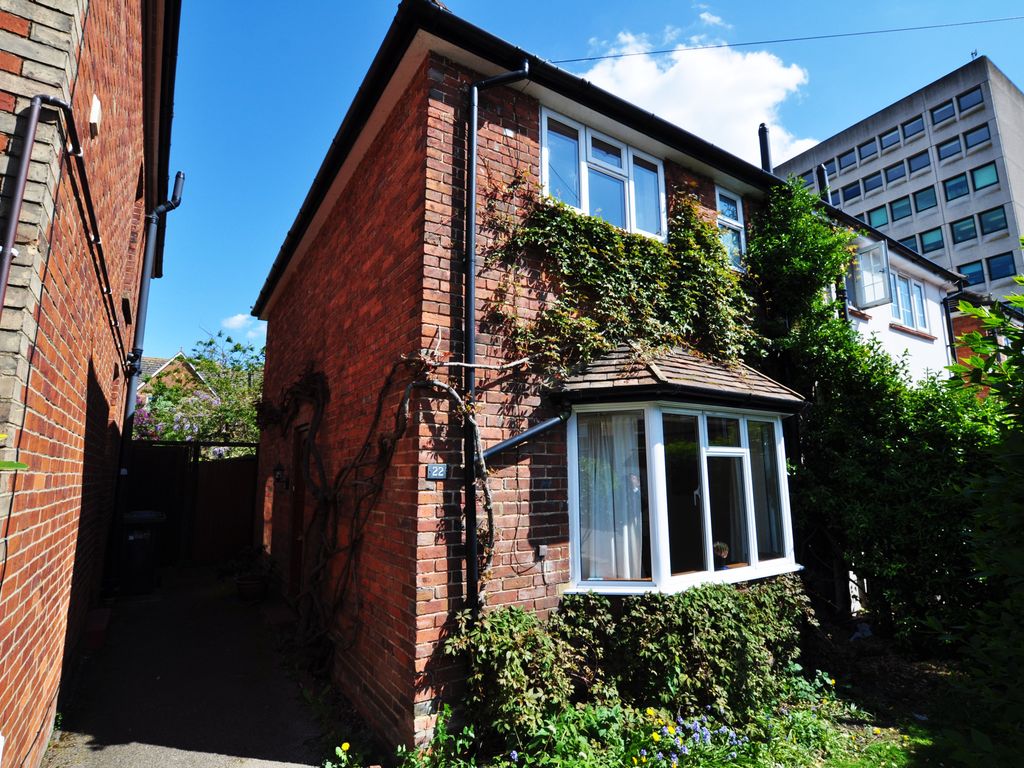 Margaret Road, Guildford GU1  