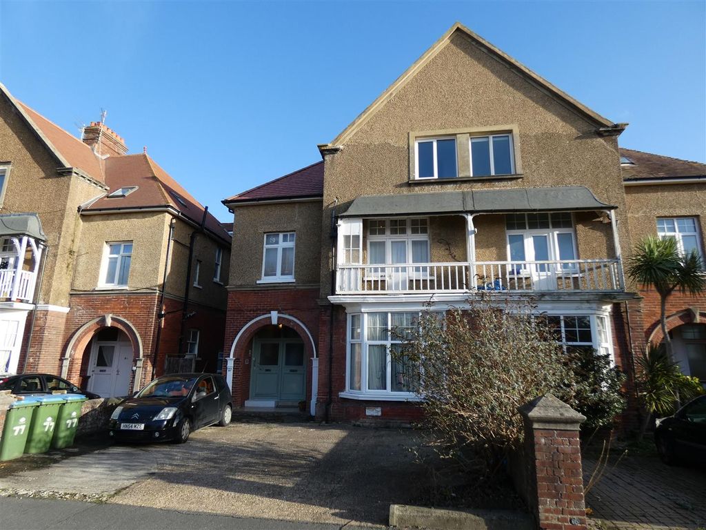 2 bed for sale in Beach Road, Littlehampton BN17 Zoopla