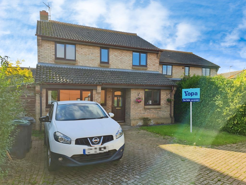 4 bed detached house for sale in Denbigh Close, Marston Moretaine