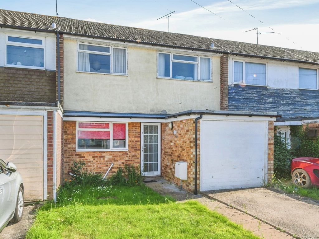 3 bed terraced house for sale in Princes Avenue, Southminster CM0, £