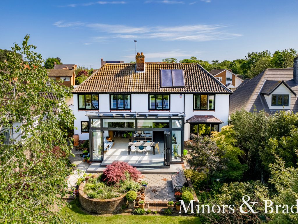 4 bed detached house for sale in Meadow Drive, Hoveton, Norwich NR12