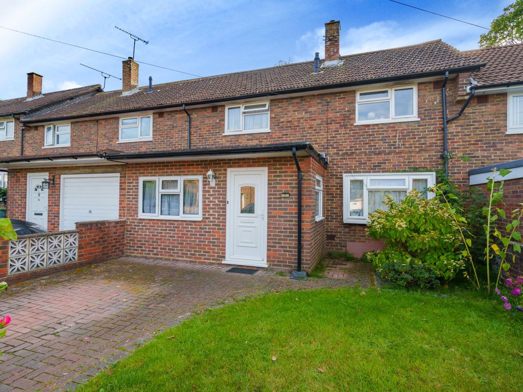 3 bed terraced house for sale in Horsell, Surrey GU21, £525,000 Zoopla