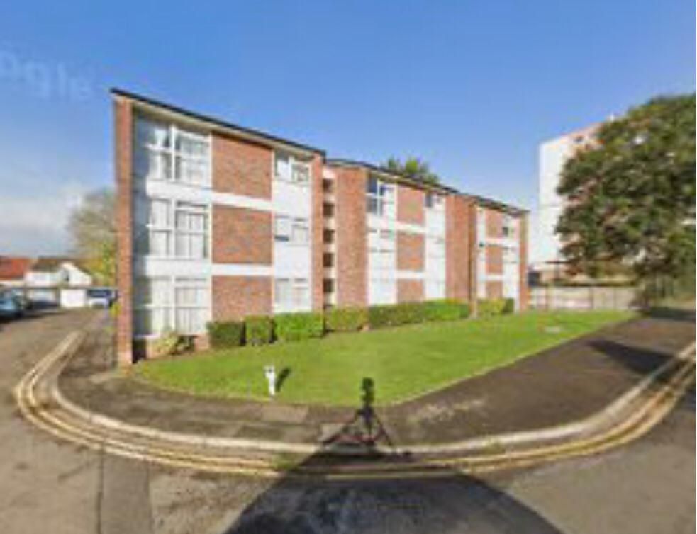 2 bed flat to rent in Edwards Court, Slough SL1 Zoopla