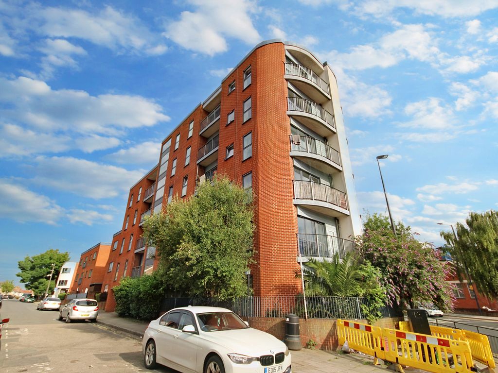 2 bed flat for sale in Sunset House, Grant Road, Harrow, Middlesex HA3