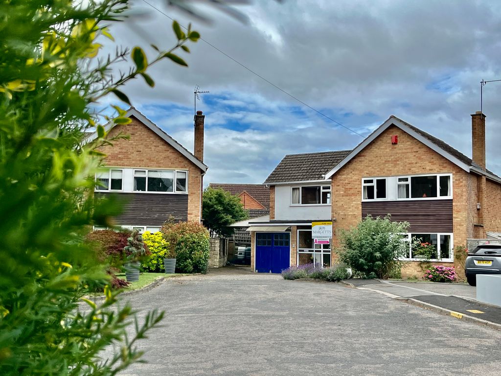 4 bed detached house for sale in Fairfax Close, Barford, Warwick CV35