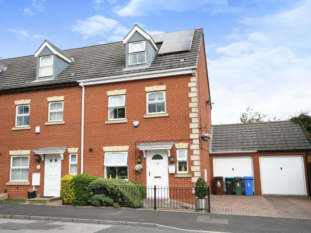 4 bed detached house for sale in Thoresby Road, Mansfield Woodhouse